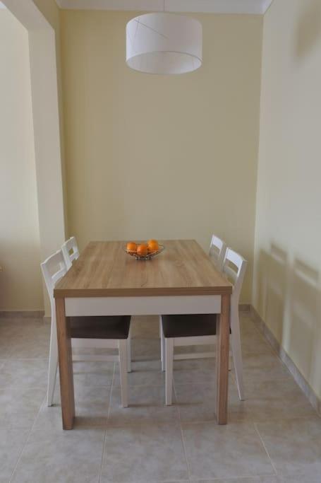 Apartment In The Center Of Carvoeiro With Terrace Екстериор снимка
